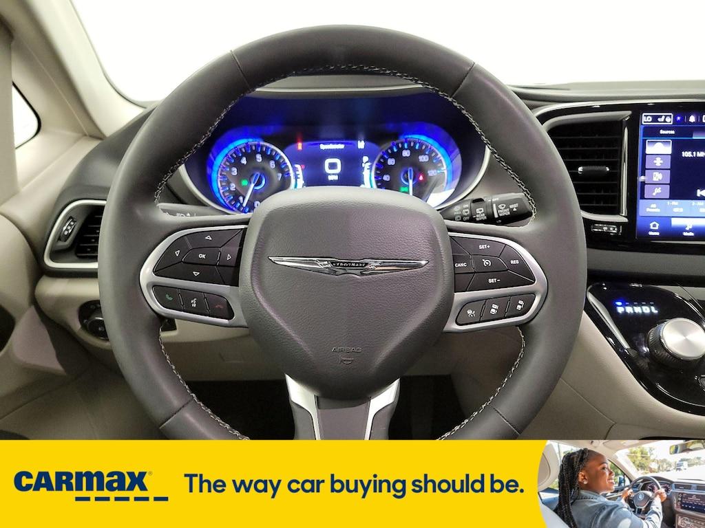 used 2023 Chrysler Pacifica car, priced at $26,998