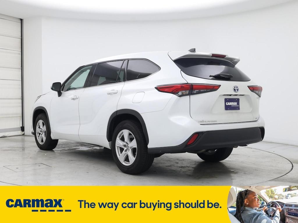 used 2022 Toyota Highlander Hybrid car, priced at $31,998