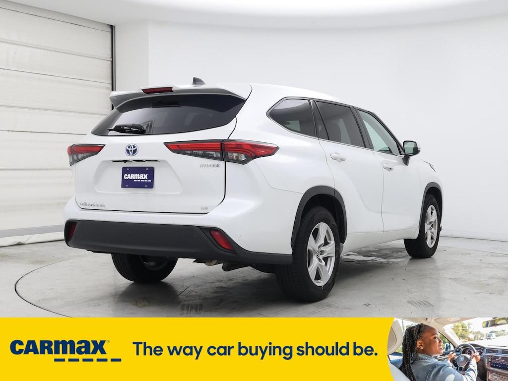 used 2022 Toyota Highlander Hybrid car, priced at $31,998