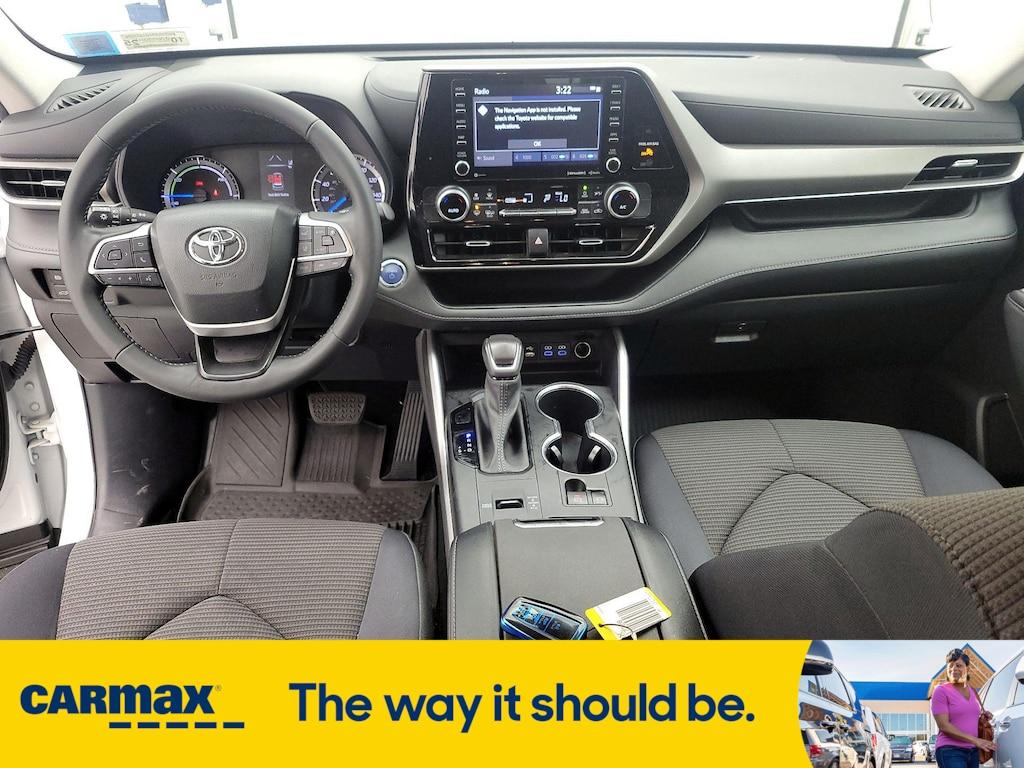 used 2022 Toyota Highlander Hybrid car, priced at $31,998
