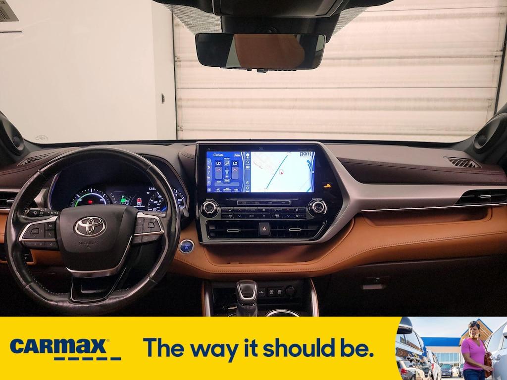 used 2020 Toyota Highlander Hybrid car, priced at $37,998