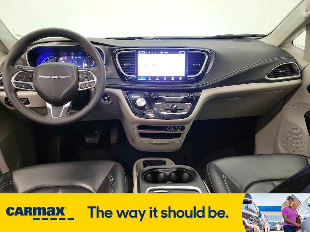 used 2023 Chrysler Pacifica Hybrid car, priced at $27,998
