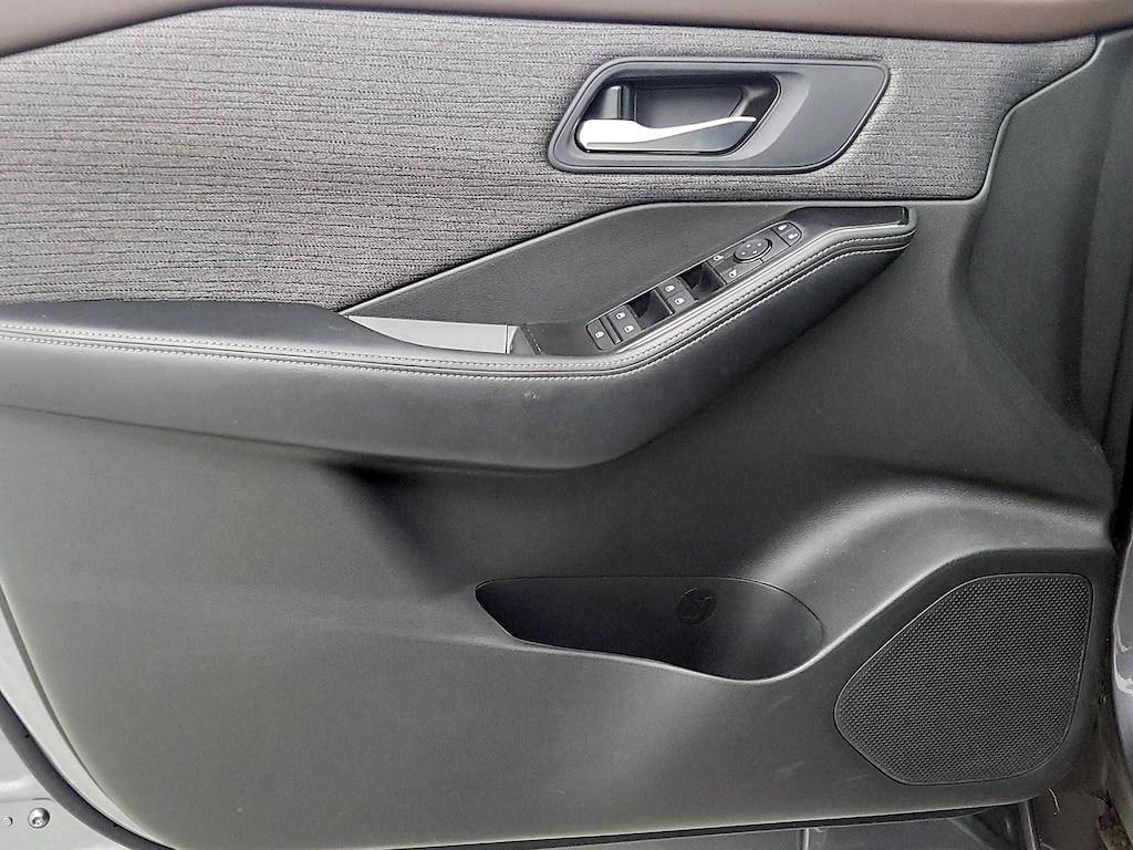 used 2023 Nissan Rogue car, priced at $24,998