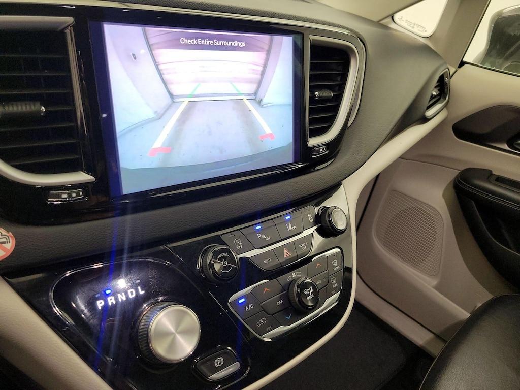 used 2022 Chrysler Pacifica car, priced at $24,998