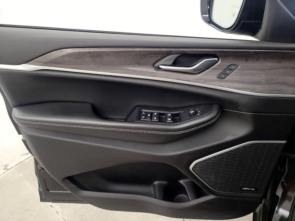 used 2022 Jeep Grand Cherokee car, priced at $34,998