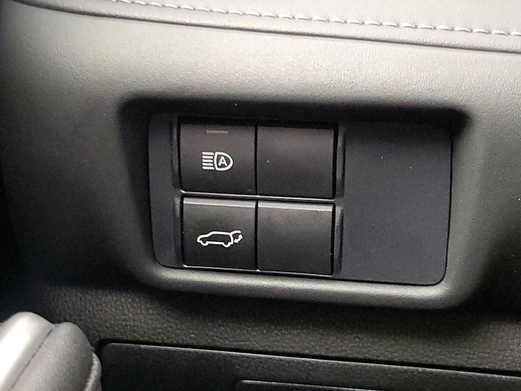 used 2021 Toyota Highlander car, priced at $30,998