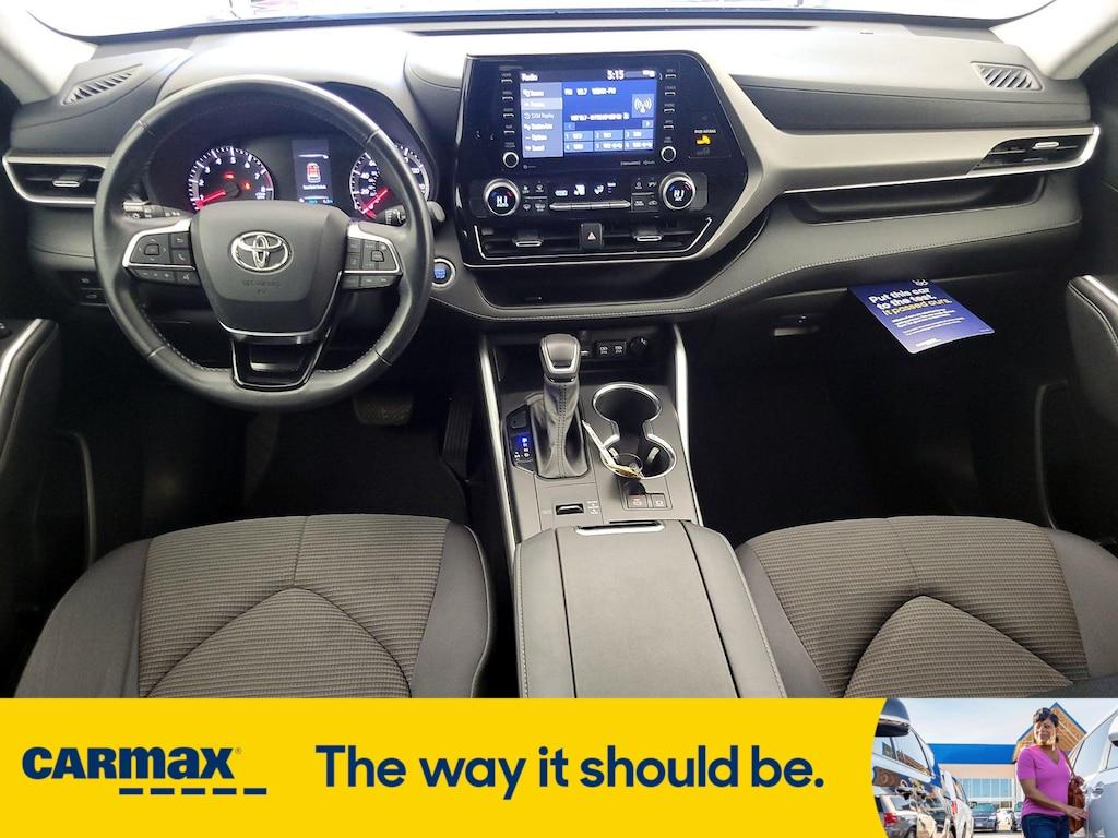 used 2021 Toyota Highlander car, priced at $30,998