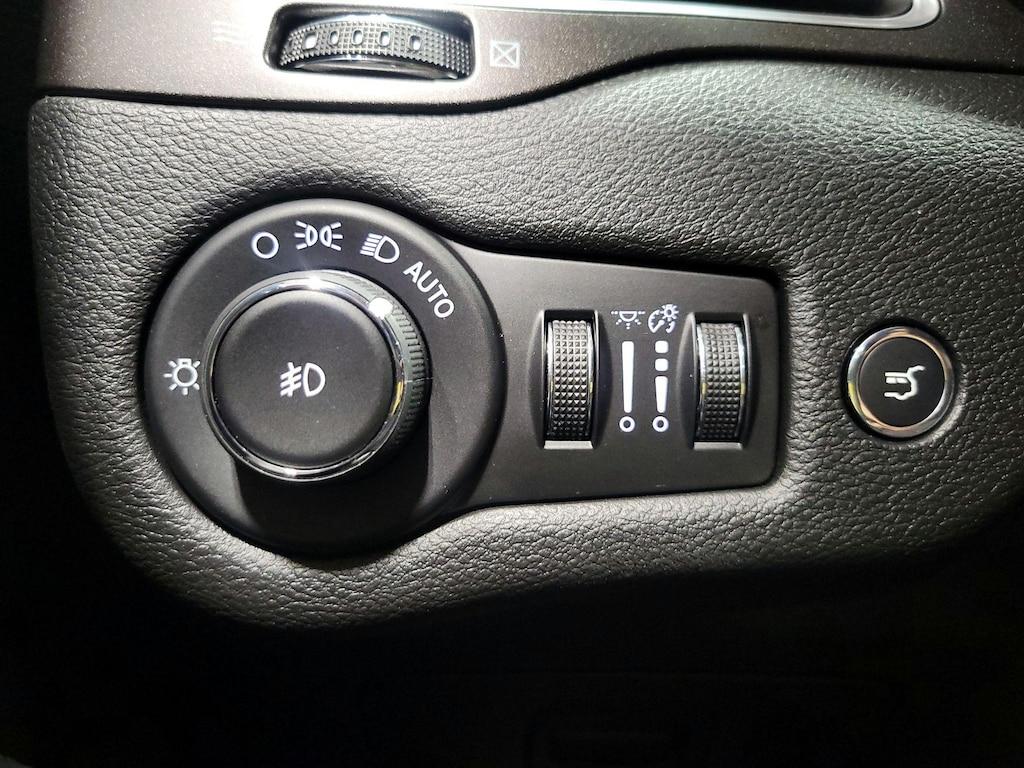 used 2019 Jeep Cherokee car, priced at $23,998