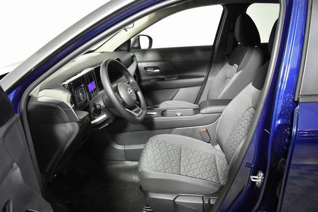 new 2025 Nissan Kicks car, priced at $27,274