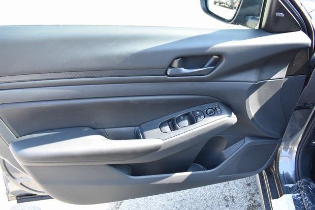 new 2025 Nissan Altima car, priced at $27,336