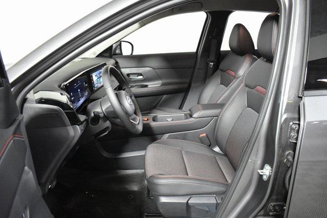 new 2025 Nissan Kicks car, priced at $29,497
