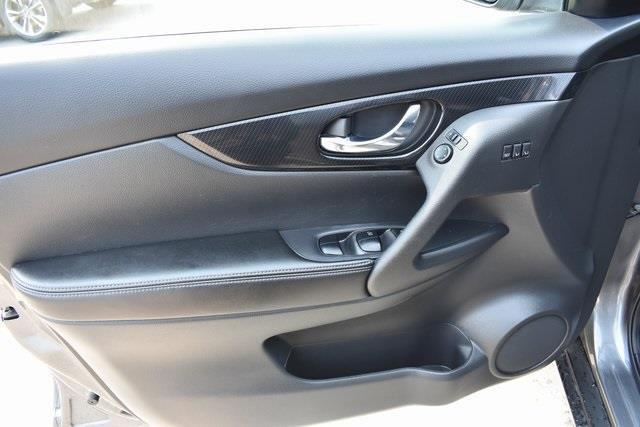 used 2019 Nissan Rogue car, priced at $19,977