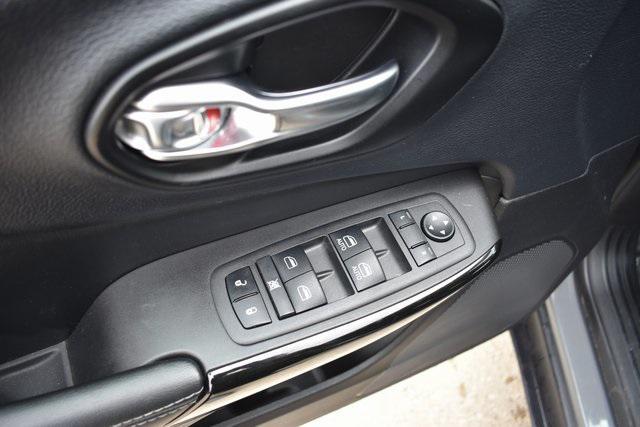 used 2023 Jeep Cherokee car, priced at $22,695