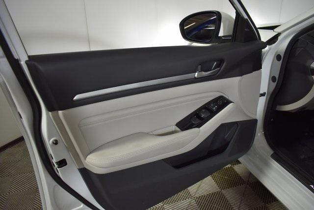 used 2023 Nissan Altima car, priced at $21,895