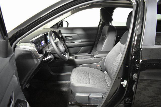 new 2025 Nissan Kicks car, priced at $22,650