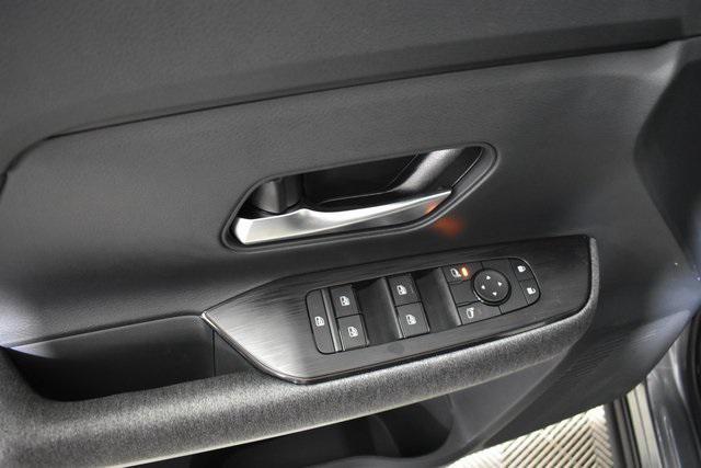 new 2025 Nissan Kicks car, priced at $26,555