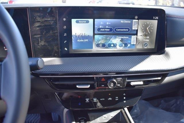 new 2025 Nissan Kicks car, priced at $29,353