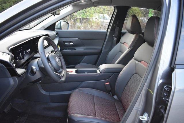 new 2025 Nissan Kicks car, priced at $28,969