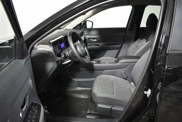 new 2025 Nissan Kicks car, priced at $26,555