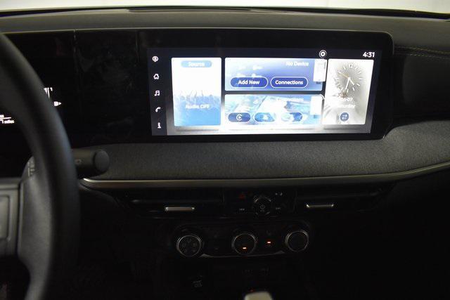 new 2025 Nissan Kicks car, priced at $28,307