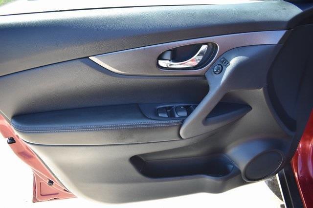 used 2015 Nissan Rogue car, priced at $13,195