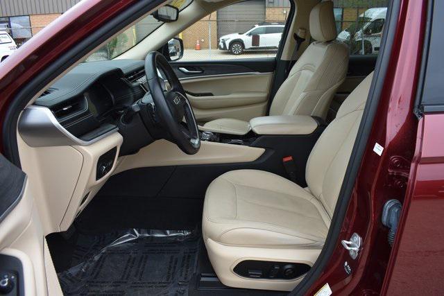 used 2022 Jeep Grand Cherokee car, priced at $30,542