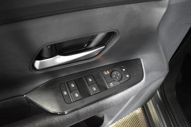 new 2025 Nissan Kicks car, priced at $26,555