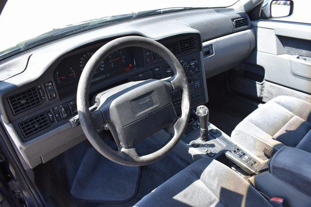 used 1996 Volvo 850 car, priced at $3,999