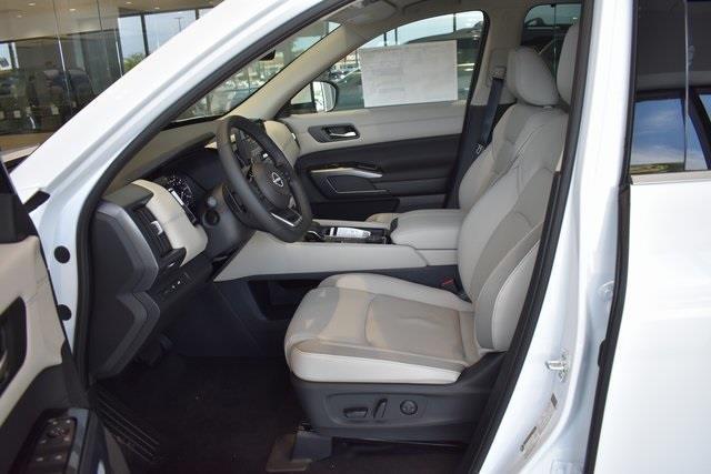 new 2025 Nissan Pathfinder car, priced at $44,823