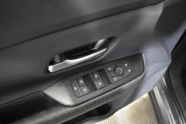 new 2025 Nissan Kicks car, priced at $28,217