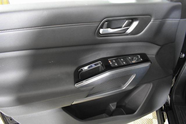 new 2025 Nissan Pathfinder car, priced at $44,963