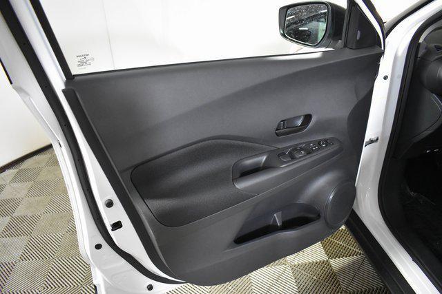 new 2025 Nissan Kicks car, priced at $22,147