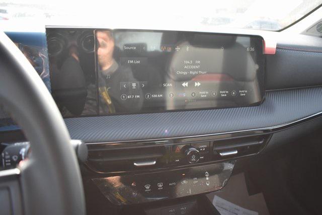 new 2025 Nissan Kicks car, priced at $29,083
