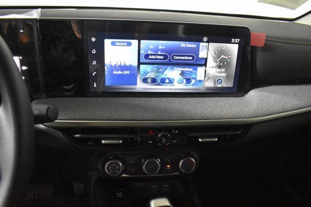 new 2025 Nissan Kicks car, priced at $28,307