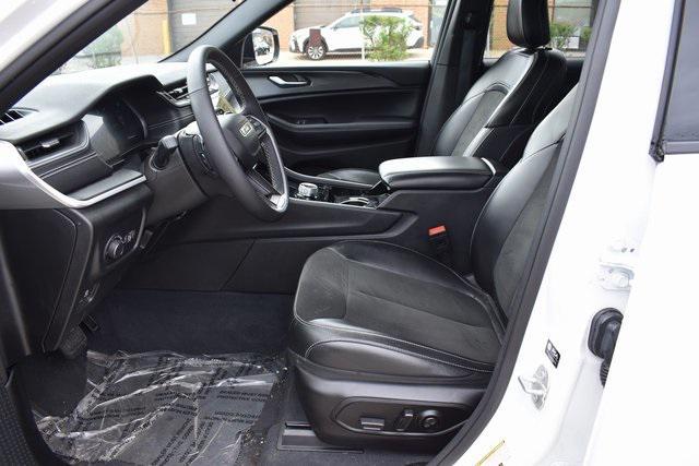 used 2023 Jeep Grand Cherokee car, priced at $31,197