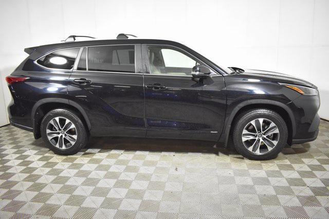 used 2023 Toyota Highlander Hybrid car, priced at $42,198