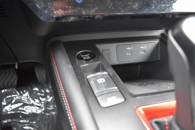 new 2025 Nissan Kicks car, priced at $29,083