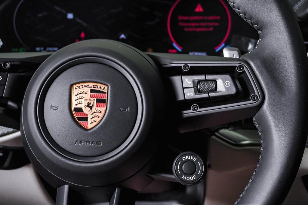 new 2025 Porsche Cayenne car, priced at $127,085
