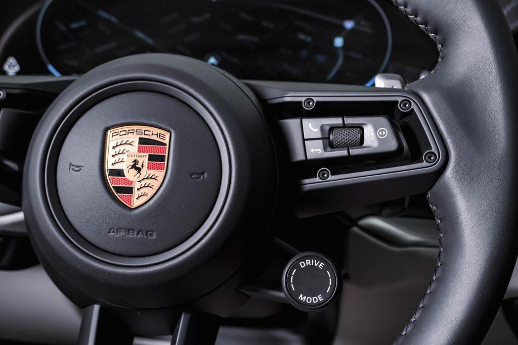 new 2025 Porsche Cayenne car, priced at $104,065