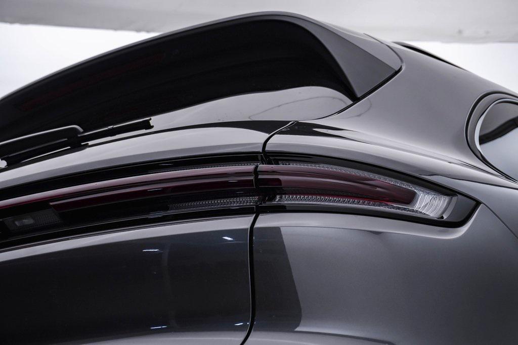 new 2025 Porsche Cayenne car, priced at $104,065