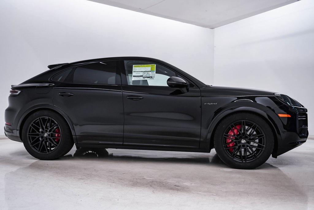 new 2025 Porsche Cayenne car, priced at $187,505