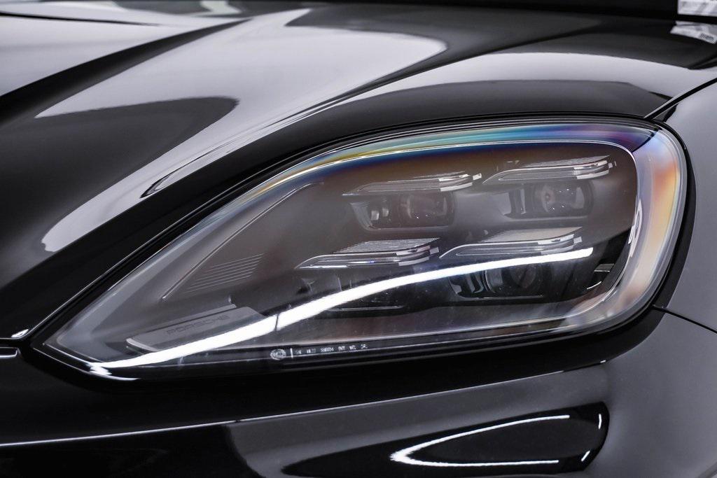 new 2025 Porsche Cayenne car, priced at $187,505