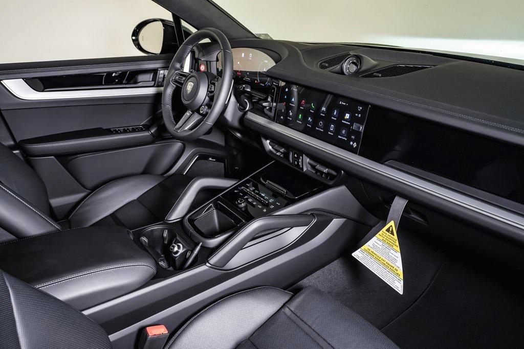 new 2025 Porsche Cayenne car, priced at $187,505