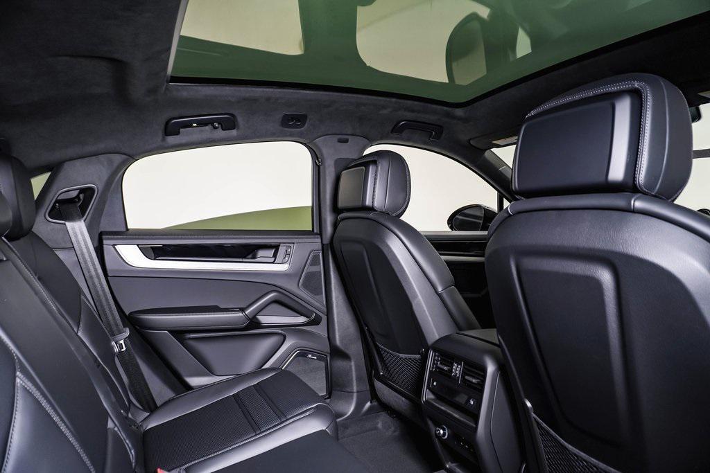 new 2025 Porsche Cayenne car, priced at $187,505
