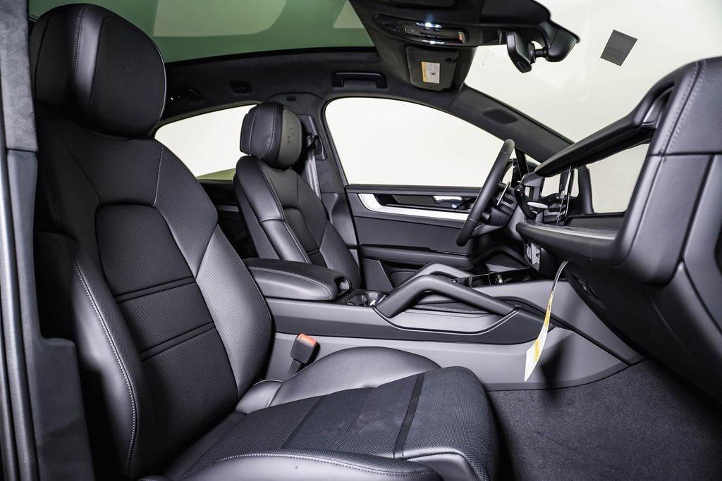 new 2025 Porsche Cayenne car, priced at $187,505