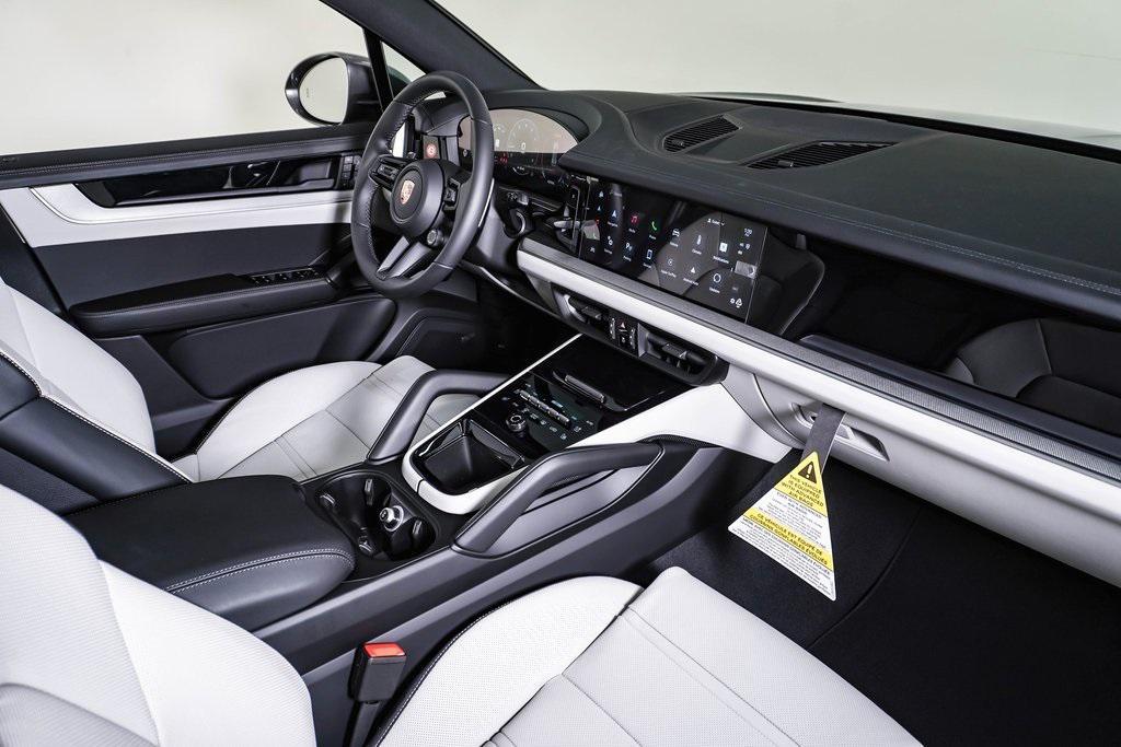 new 2025 Porsche Cayenne car, priced at $106,135