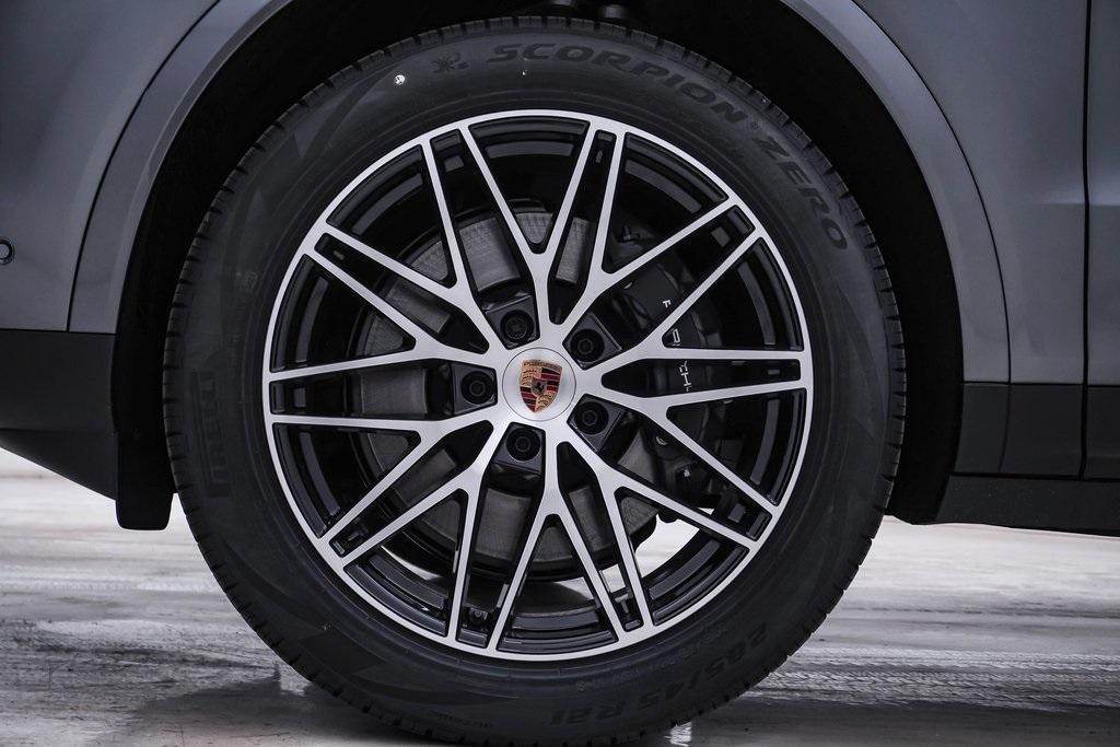 new 2025 Porsche Cayenne car, priced at $106,135