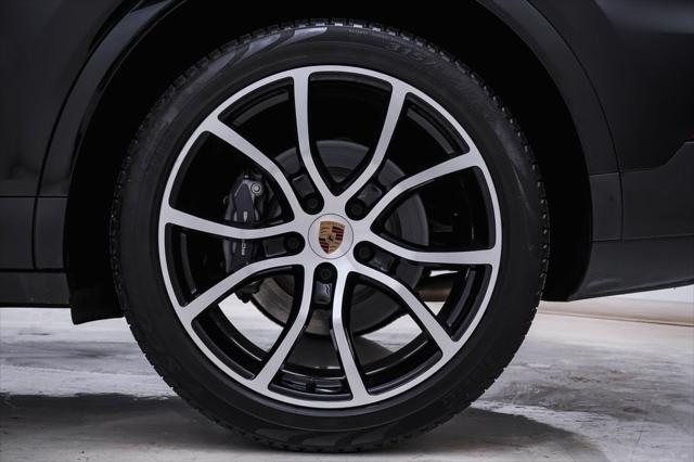 used 2021 Porsche Cayenne E-Hybrid car, priced at $59,000