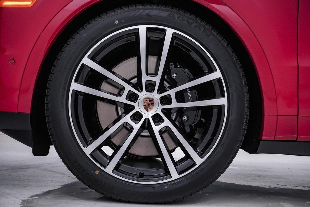new 2025 Porsche Cayenne car, priced at $133,265
