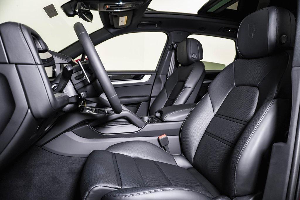 new 2025 Porsche Cayenne car, priced at $133,265